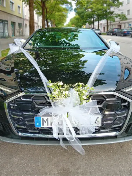 Auto Deko Hochzeit weiß