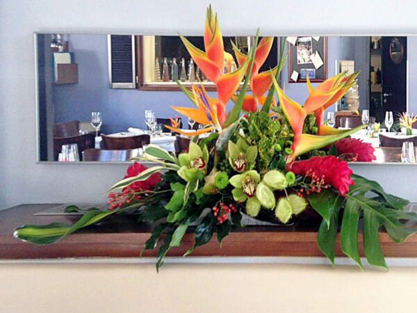 Tischgesteck mit Strelitzien