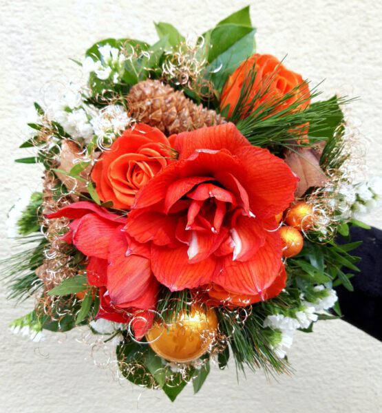 Wunderschoener Strauss Mit Amaryllis